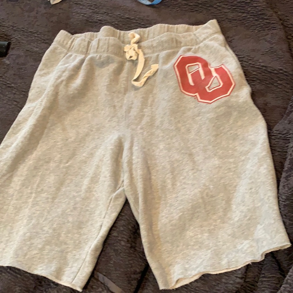 OU cutoff sweats